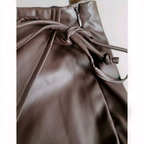 Simply Blessed Vegan Leather Skort Womens Small Brown Tie Waist NWT - Picture 5 of 8